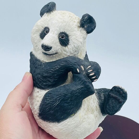 Vintage Lenox Smithsonian Institute PANDA Bear Fine Porcelain Figurine & Base - Picture 5 of 8